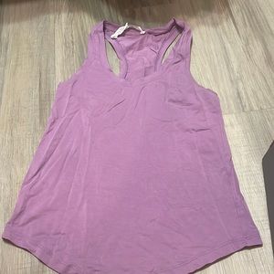 Lululemon purple top, 2